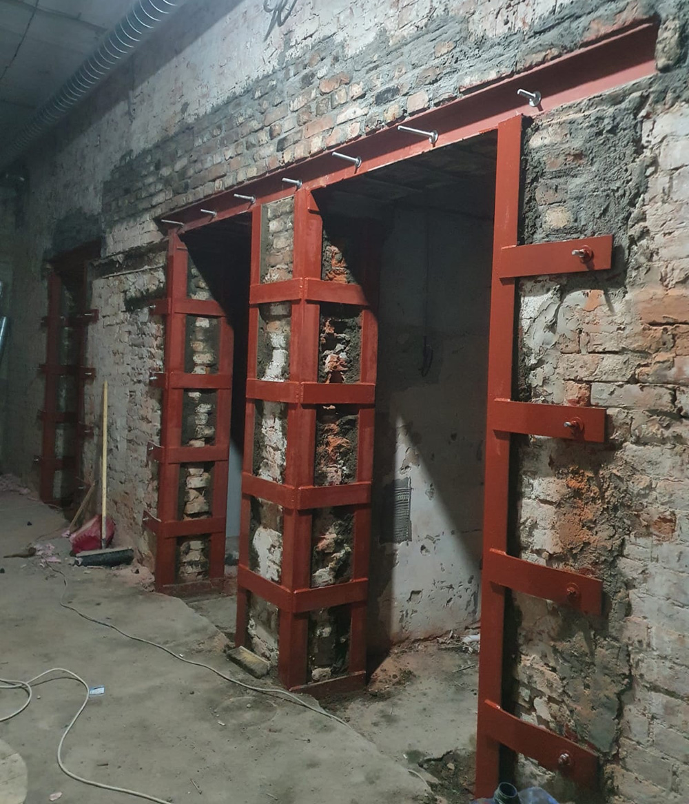 Устройство и усиление проёмов